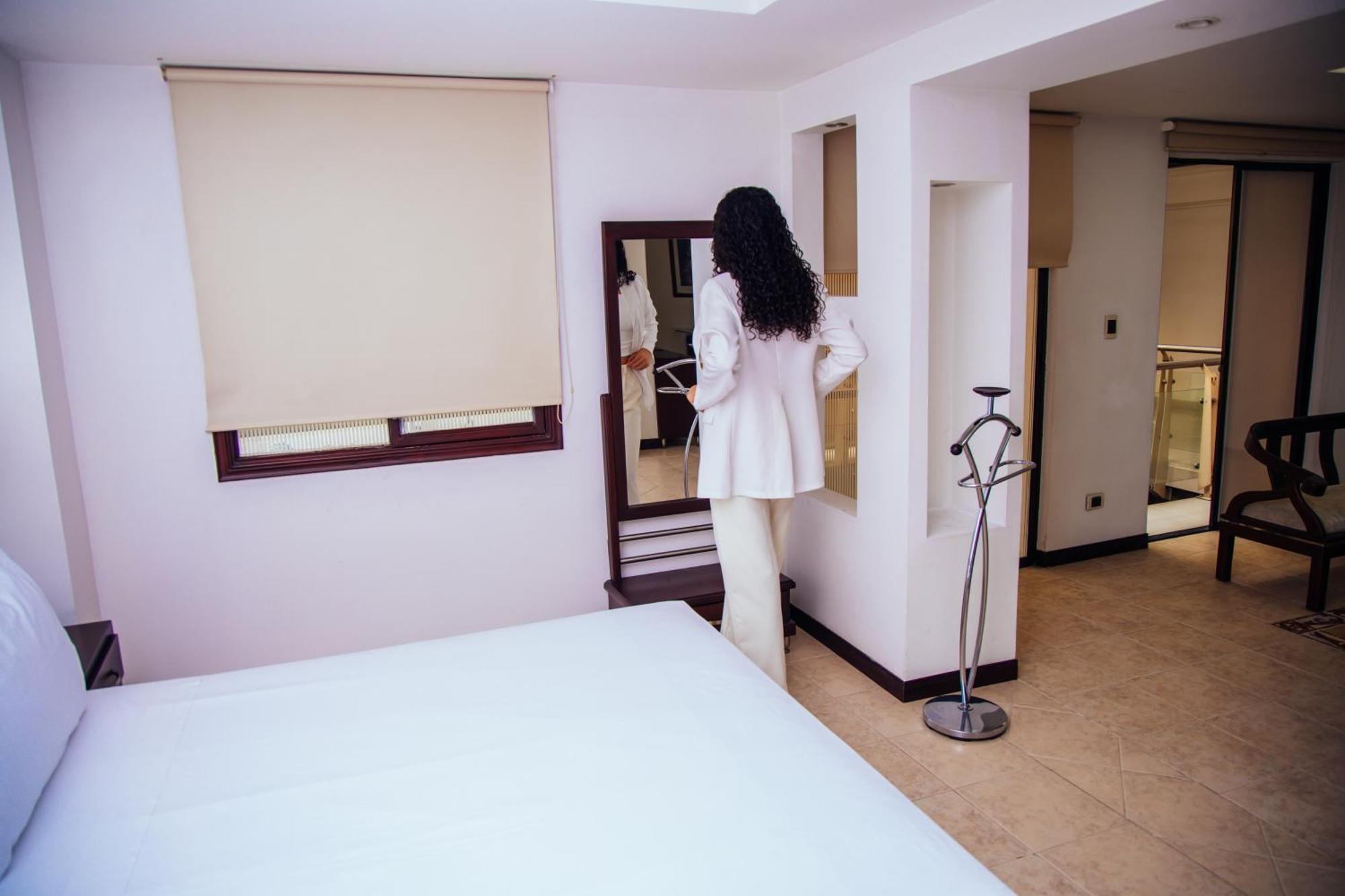 Hotel Plaza Las Americas Кали Экстерьер фото